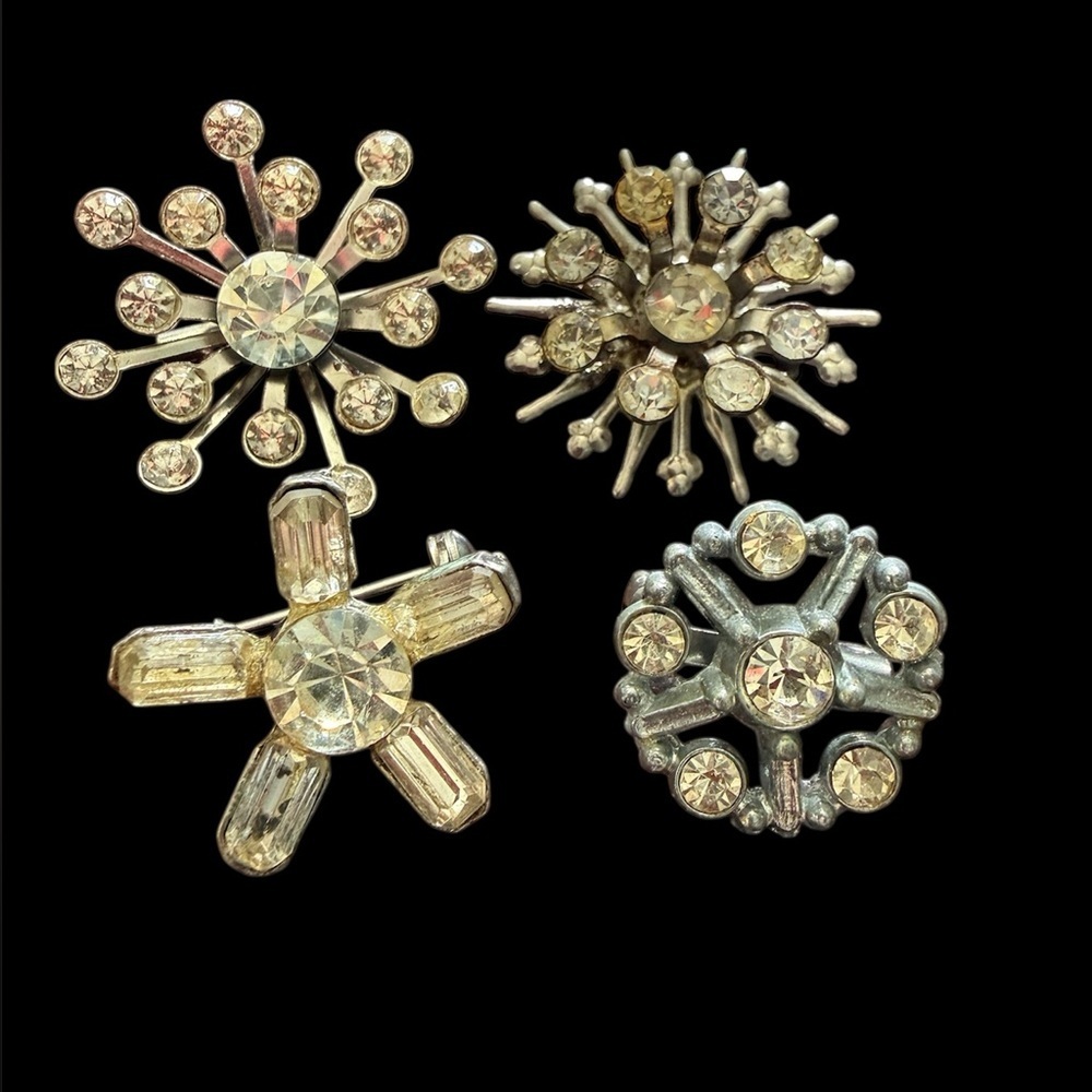 Set of 4 Vintage Brooches - Picture 1 of 9